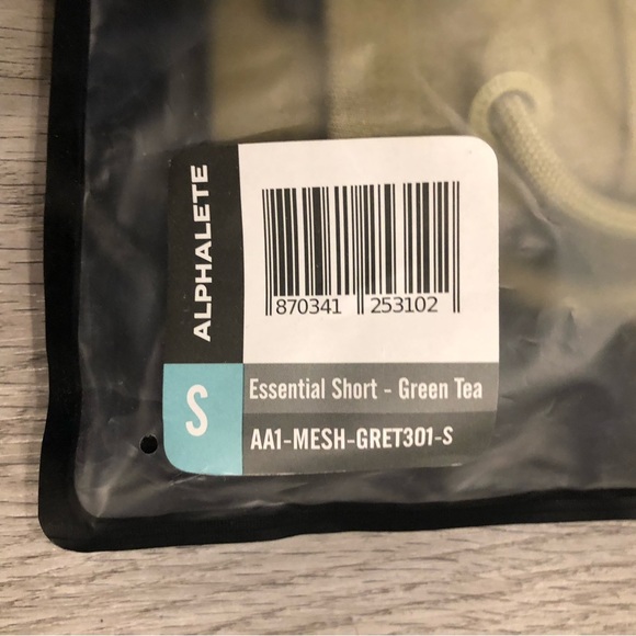 Alphalete Essential Short Green Tea Size Small BNWT - Picture 3 of 7